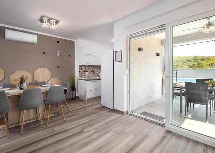 بيت للعطل 3 Bedroom In Kapovci *