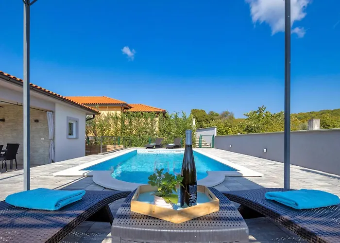 3 Bedroom In Kapovci *