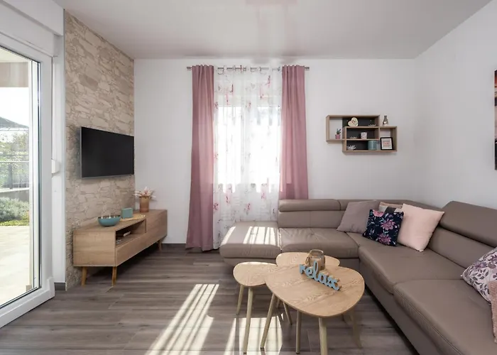 3 Bedroom In Kapovci بيت للعطل Brusici