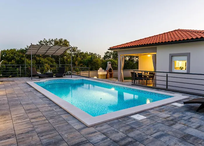 بيت للعطل 3 Bedroom In Kapovci