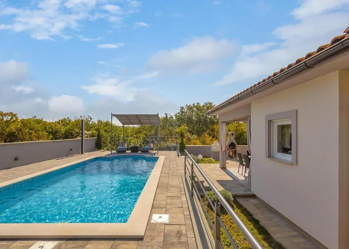 3 Bedroom In Kapovci *
