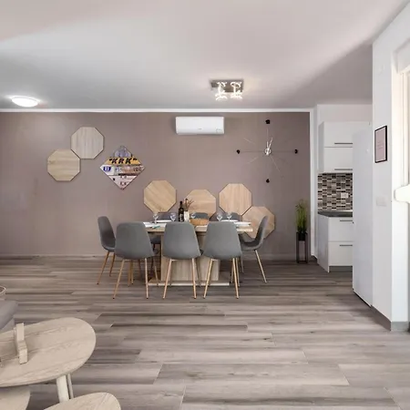 Prázdninový dům 3 Bedroom In Kapovci *
