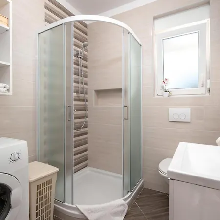 3 Bedroom In Kapovci * Brusici