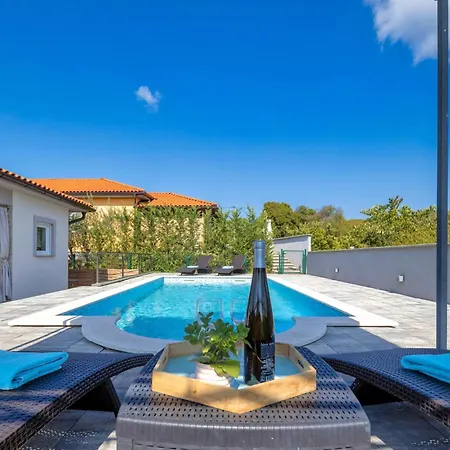 3 Bedroom In Kapovci *