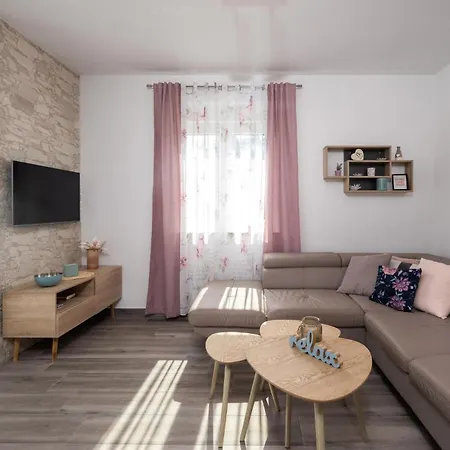 3 Bedroom In Kapovci Prázdninový dům Brusici