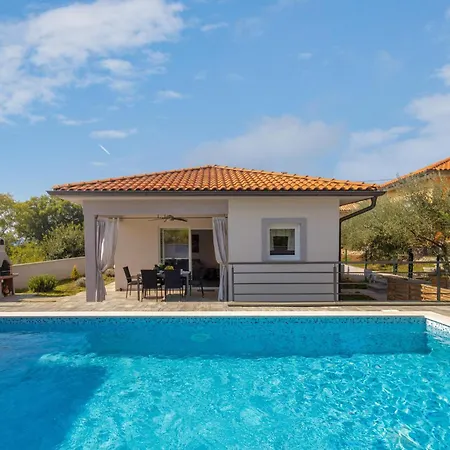 3 Bedroom In Kapovci Prázdninový dům *