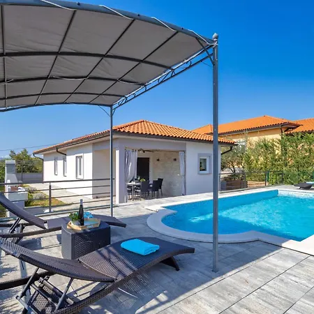 3 Bedroom In Kapovci * Brusici